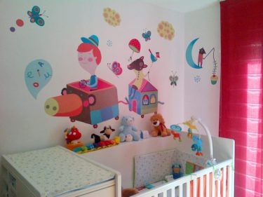 Dándole vida y color a la habitación de nuestro hijo con los fantásticos vinilos de Vinilitos! (Cristina, Madrid)